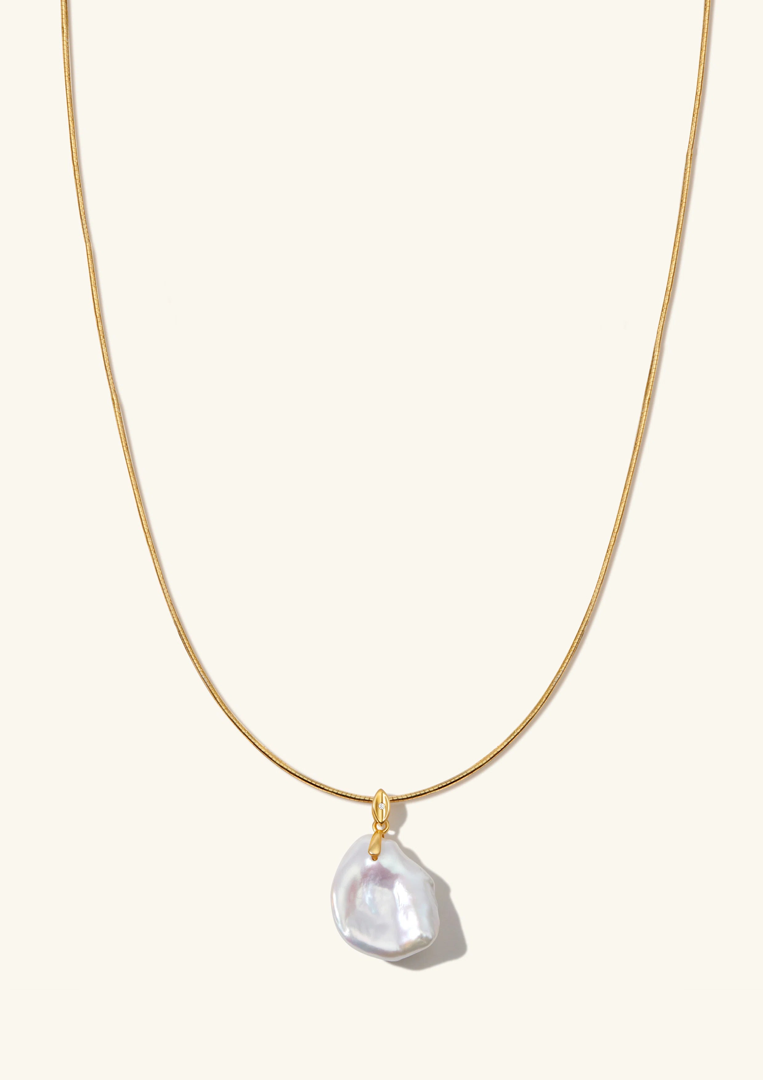 Petal Pendant Necklace
