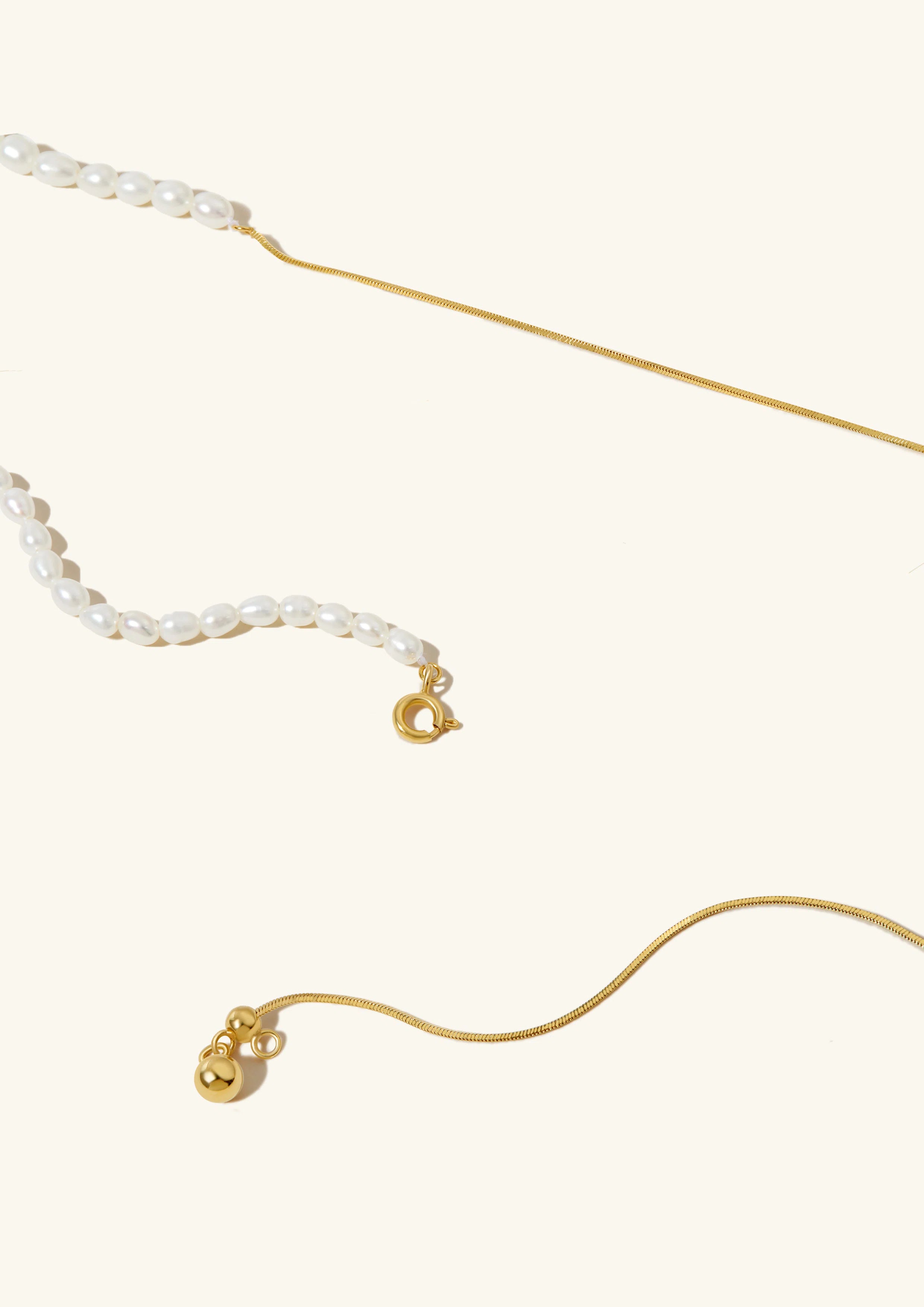 Minimalist Pearl Necklace