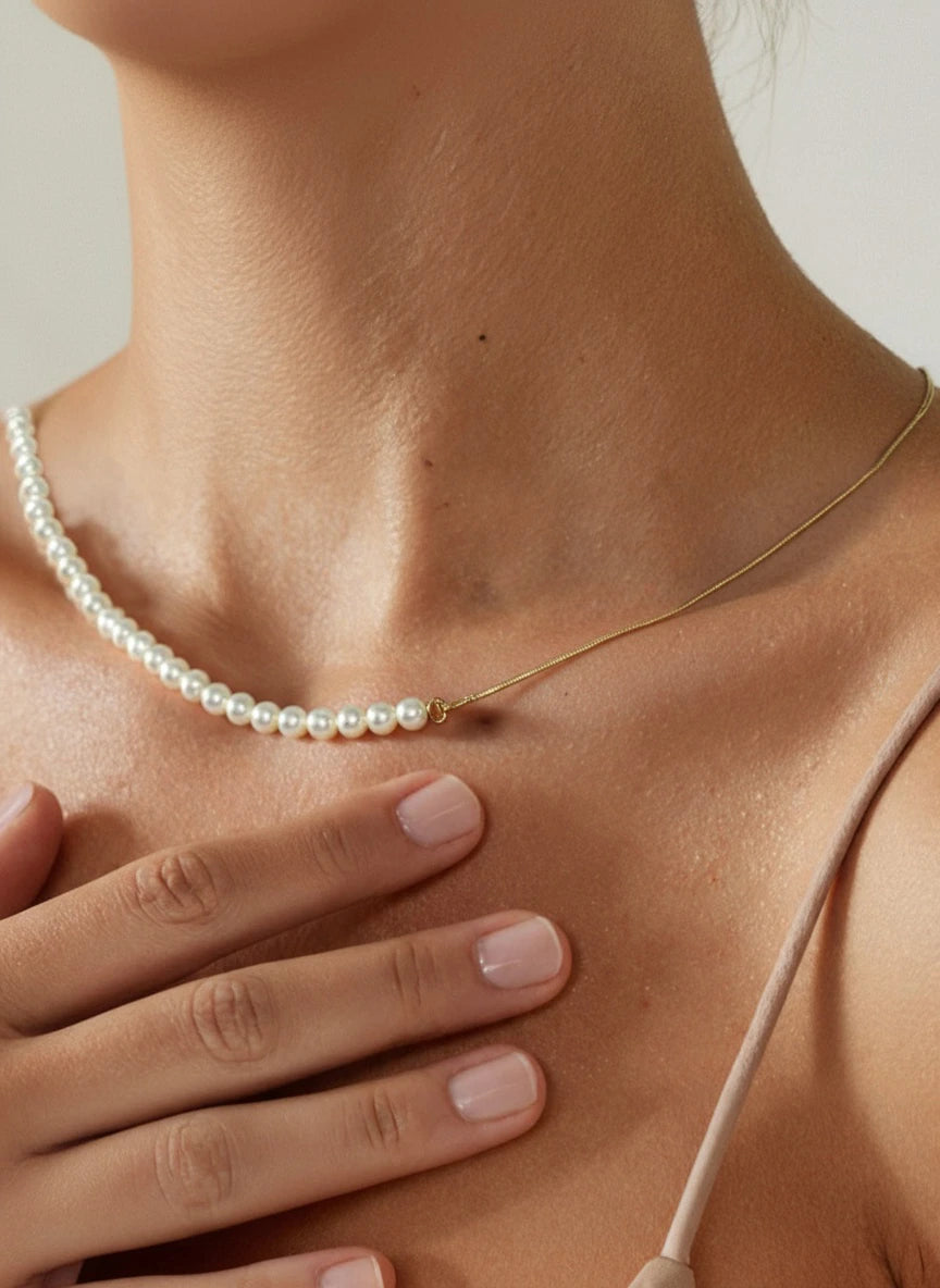 Minimalist Pearl Necklace