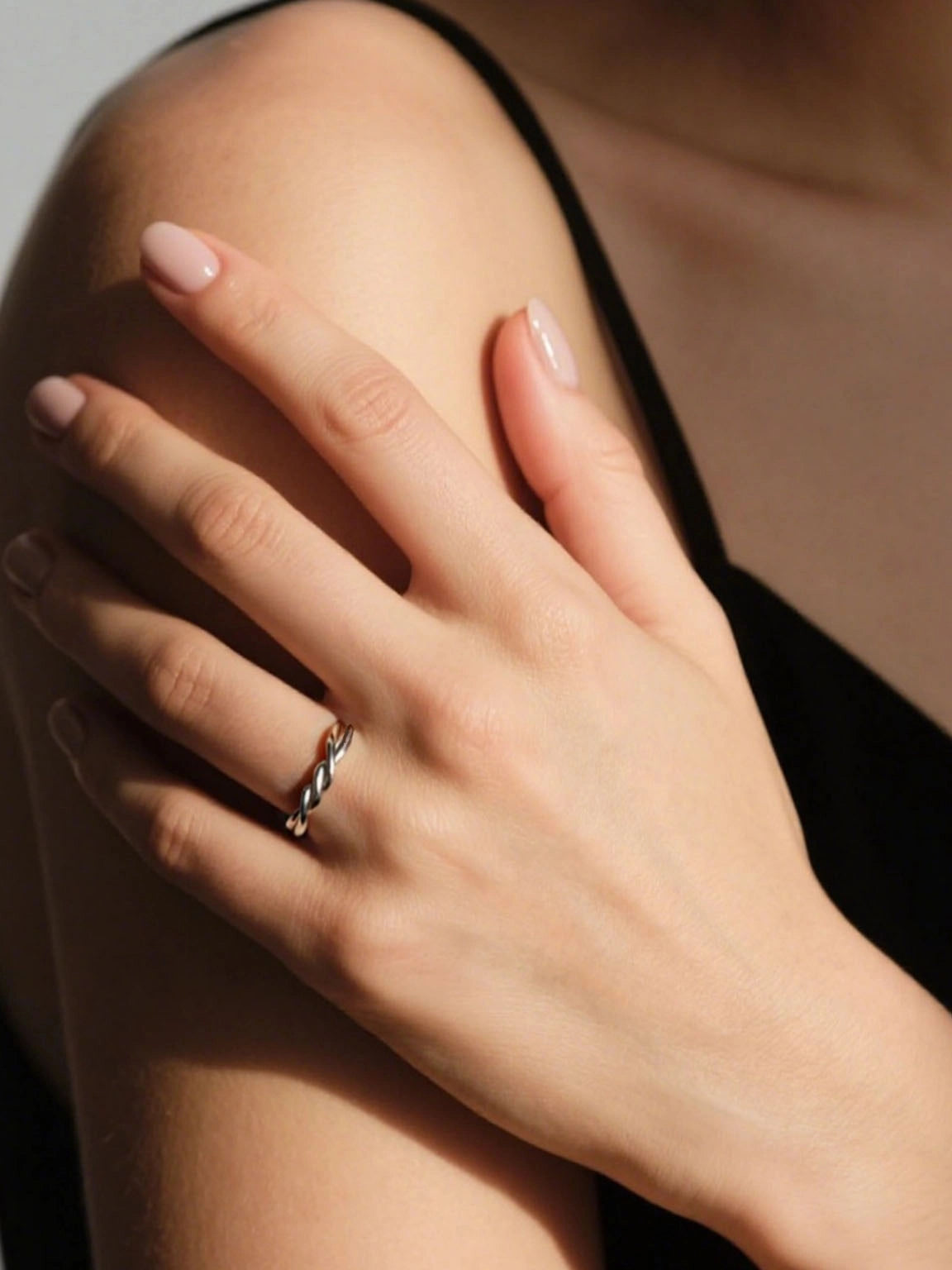 Twisted Open-End Ring